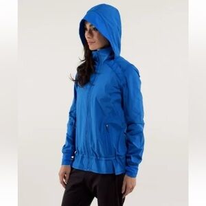 Lululemon Run Bandit Jacket Blue Water Repellant  Removable Hood Lightweight 4